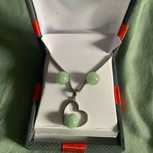 Jade heart necklace with earring.
